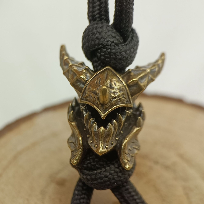 Death Helmet Brass Knife Beads - Paracord Survival Bracelet recension och pris