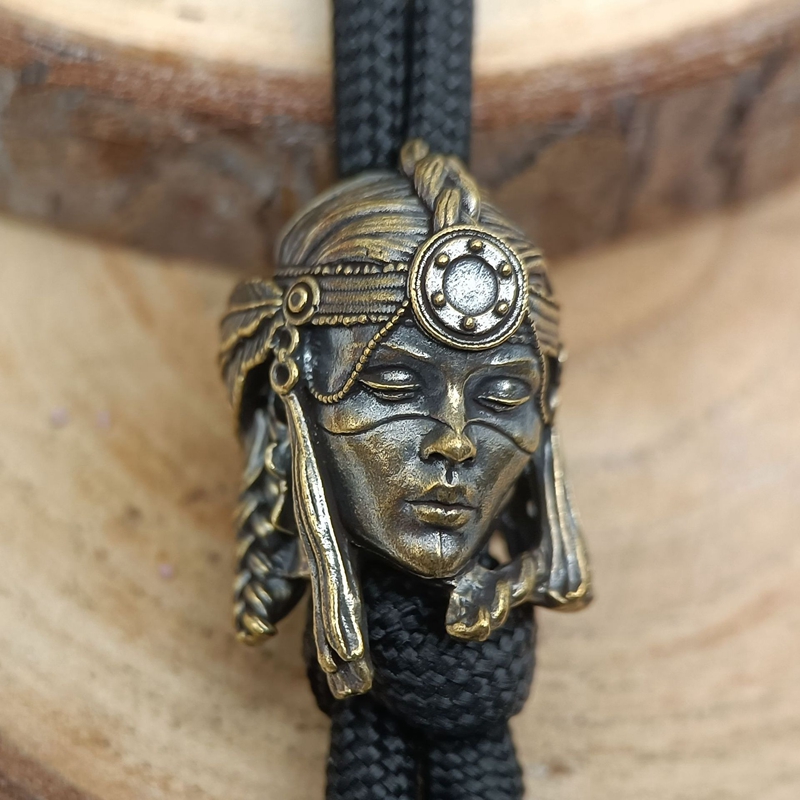Tribe Female Warrior Brass Kni - Paracord Survival Bracelet recension och pris